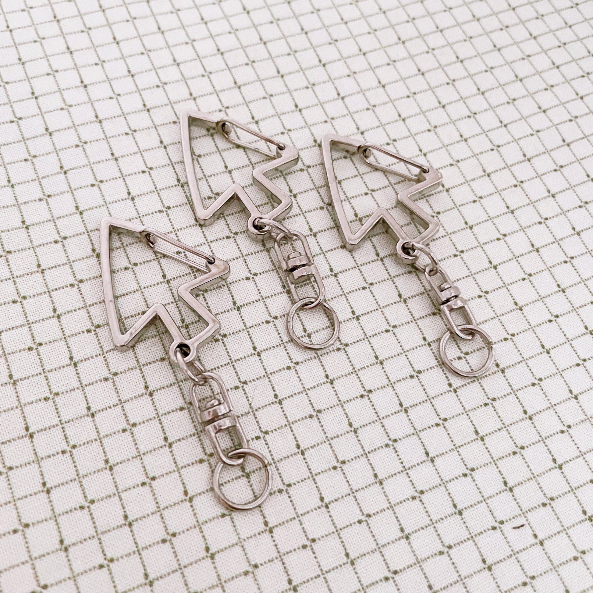 Cursor shaped clasps - Stickybeaky Supplies